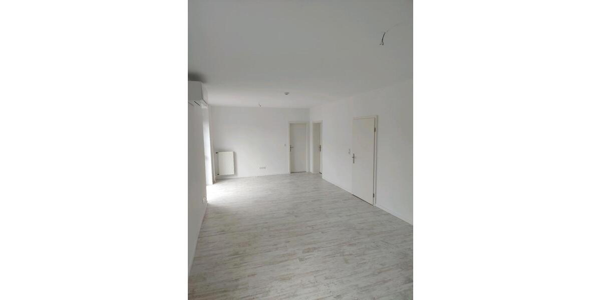 Etagenwohnung Staßfurt Löderburg - 3 Zimmer, 96 m&sup2;, 850&euro; | Angebot:24745934