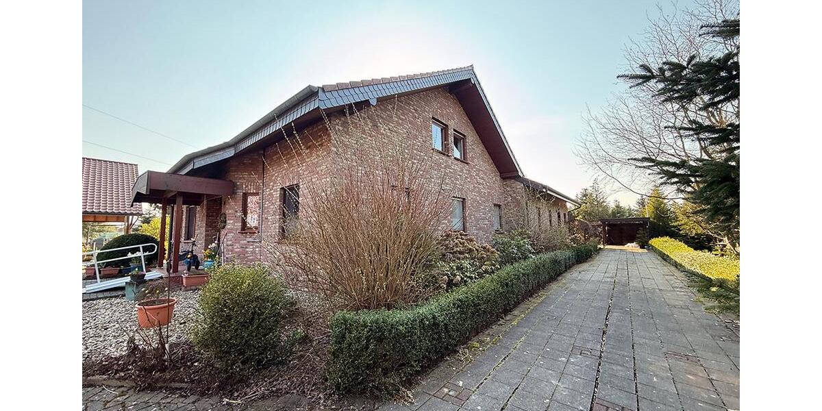 Dachgeschoßwohnung Issum - 5 Zimmer, 140 m&sup2;, 1.300&euro; | Angebot:26249906