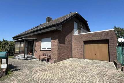 Haus zum Mieten in Moers 1.500 € 160 m²