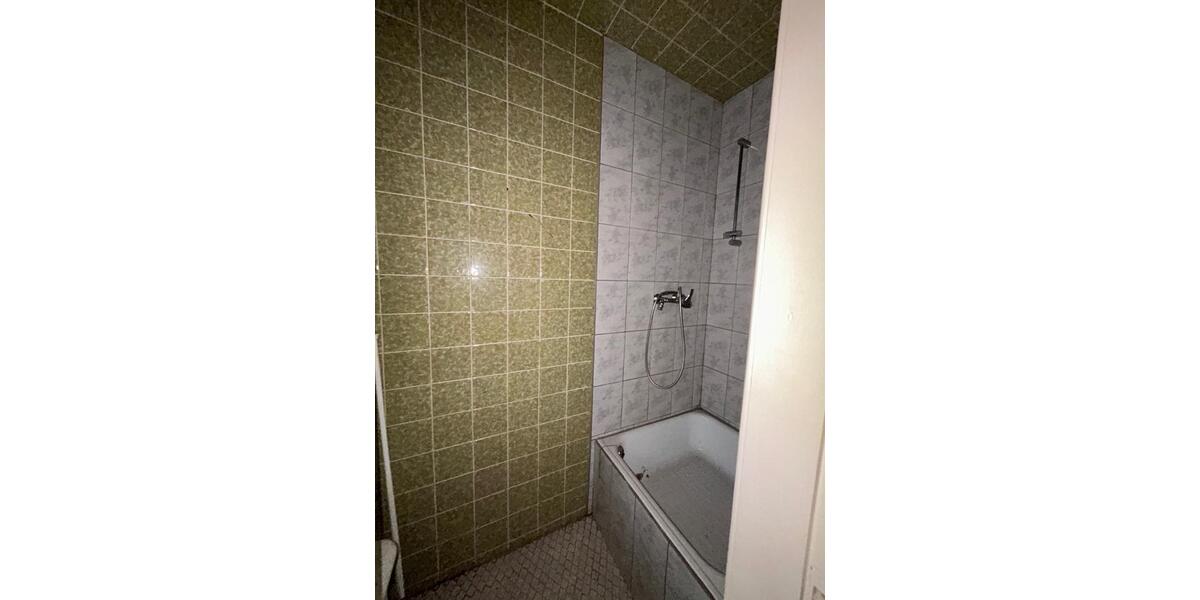 (Für Selbstrenovierer) 3 Freie 4-Zimmer-Wohnungen mit Balkon in Hagen zu vermieten 4 zimmer