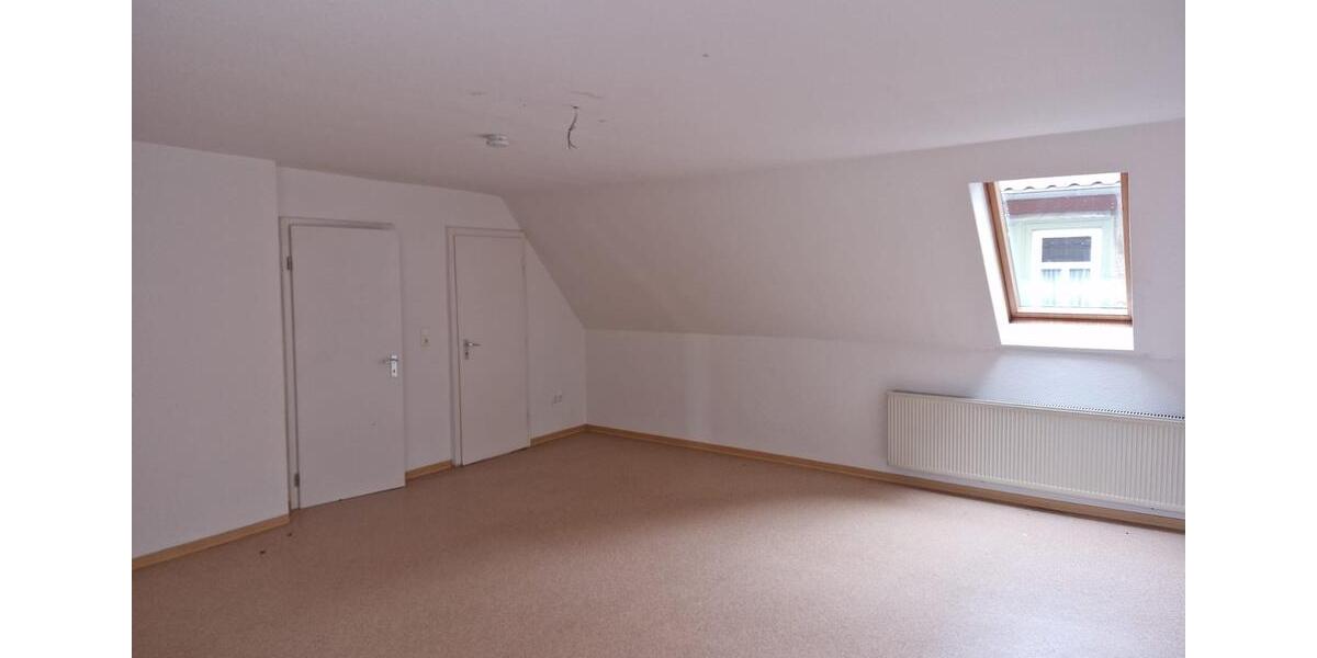 Dachgeschoßwohnung Mühlhausen (Thüringen) - 2 Zimmer, 68 m&sup2;, 444&euro; | Angebot:24817695