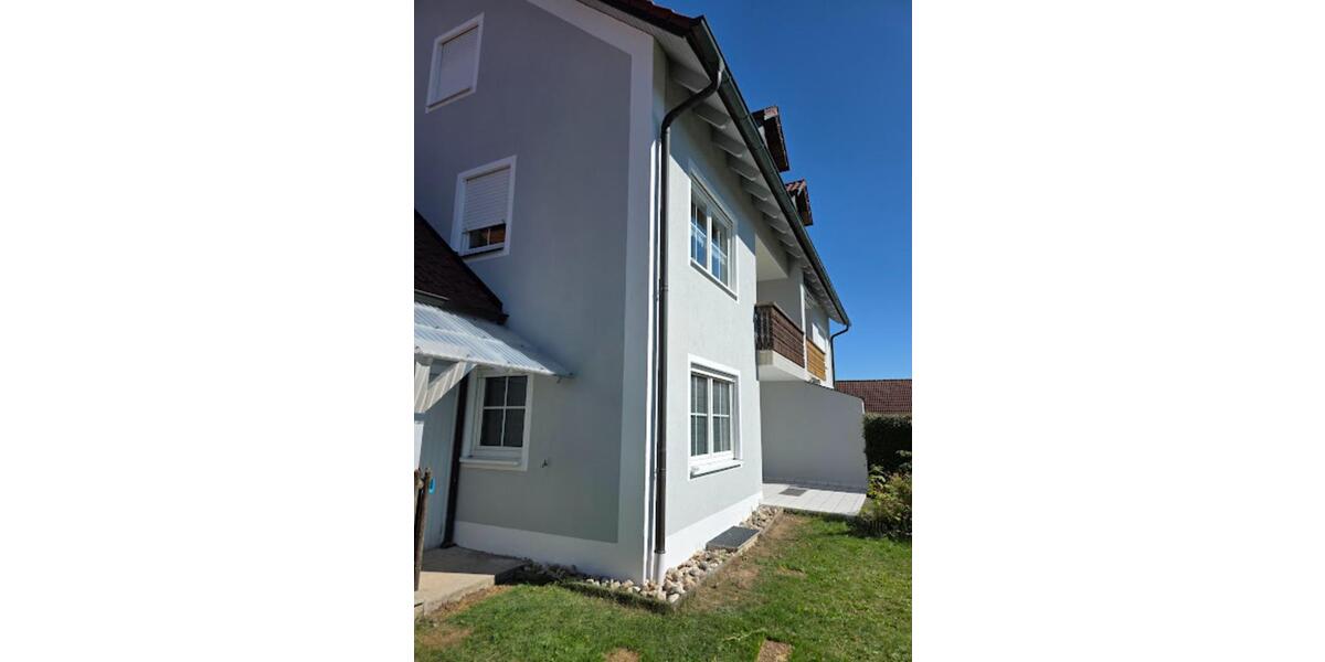 Schöne helle 2 ZKB Wohnung mit Terrasse 2 zimmer