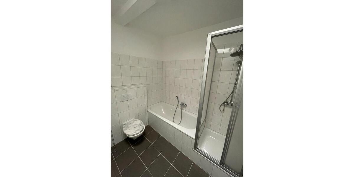 Dachgeschoßwohnung Lüdenscheid - 3.5 Zimmer, 88 m&sup2;, 700&euro; | Angebot:26548250