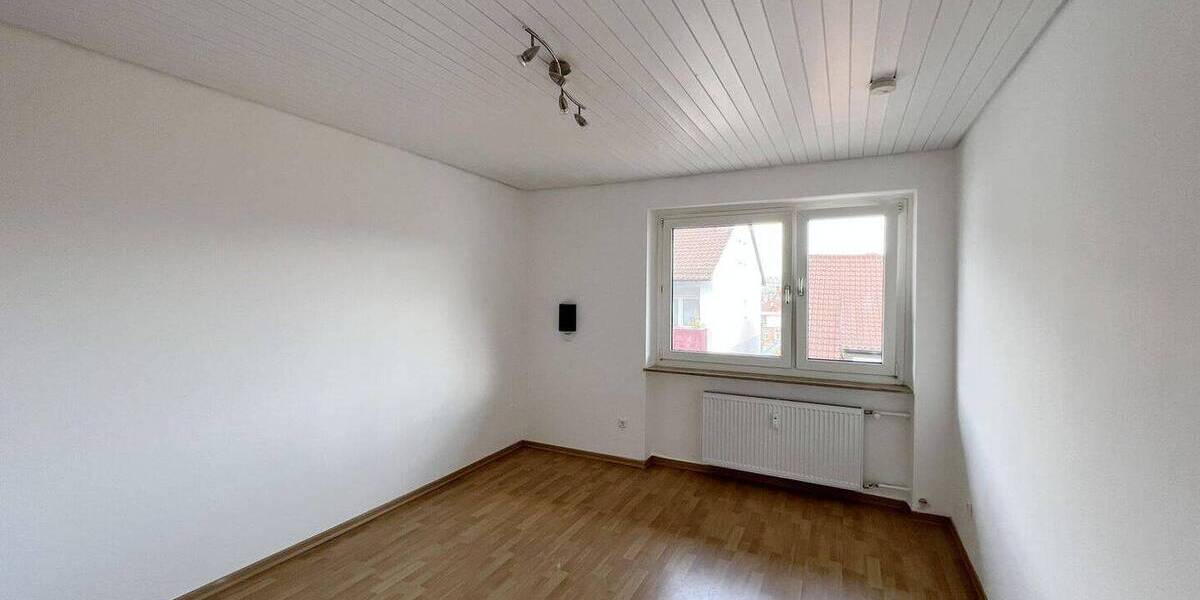Etagenwohnung Stuttgart Süd - 3 Zimmer, 86 m&sup2;, 1.450&euro; | Angebot:26768412
