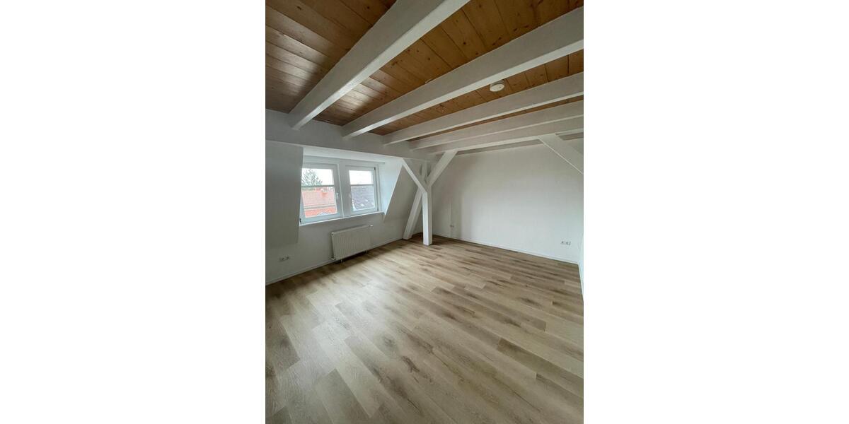 Wohnen auf Zeit Nürnberg Eberhardshof - 5 Zimmer, 145 m&sup2;, 300&euro; | Angebot:26492689