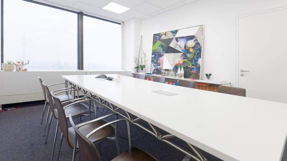 Büro mit Blick über die Stadt - All-in-Miete zimmer