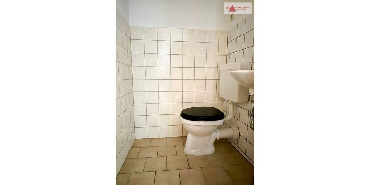 Etagenwohnung Geyer - 3 Zimmer, 75 m&sup2;, 370&euro; | Angebot:25836563