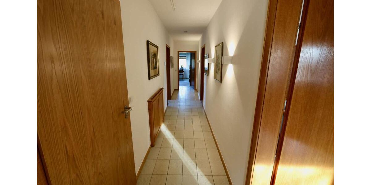 Etagenwohnung Overath - 3 Zimmer, 100 m&sup2;, 1.000&euro; | Angebot:24992525