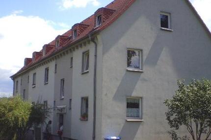 Schöne 2-Zimmer Wohnung mit neuen Bodenbelägen zu vermieten zimmer