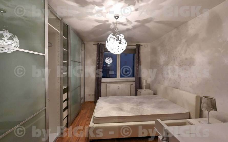 BIGKs: Suhl-Leninring: FREIE AUSSICHT - 3 Raum Wohnung Suhl,sep.Küche,Dusch-Wannenbad, Balkon (-;) 3 zimmer