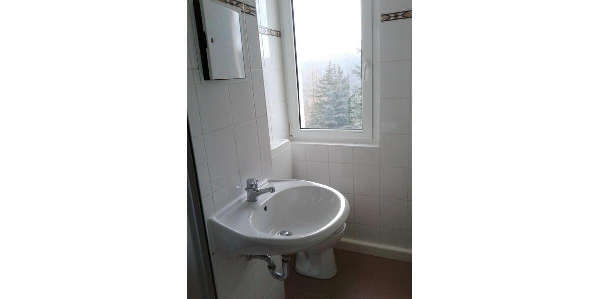 Erdgeschoßwohnung Sangerhausen - 4 Zimmer, 70 m&sup2;, 350&euro; | Angebot:26443160