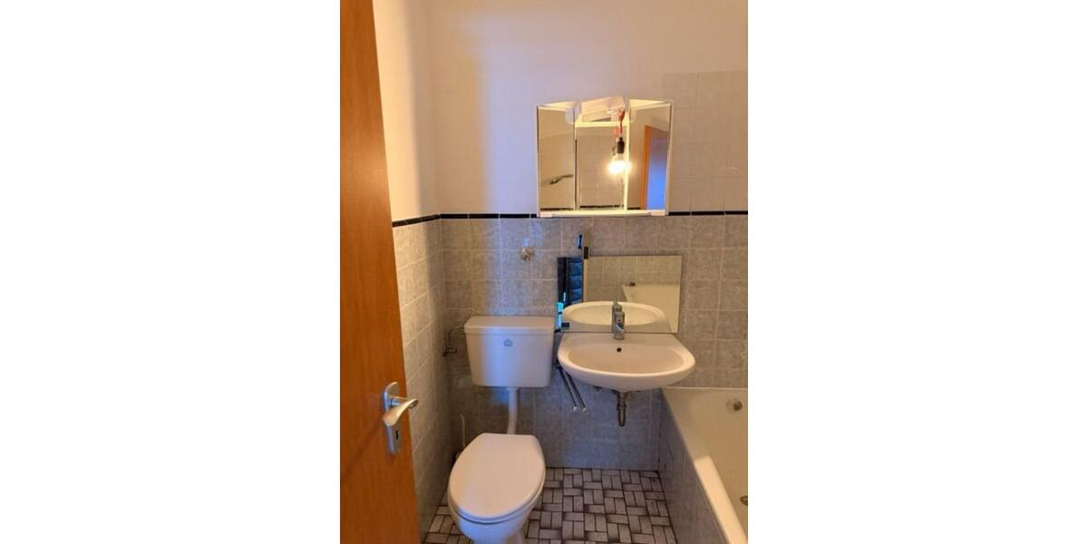 Wohnen auf Zeit Kassel Niederzwehren - 3 Zimmer, 14 m&sup2;, 350&euro; | Angebot:24756966