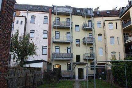 Schöne 2-Raum-Wohnung mit Stellplatz und Balkon - Nähe Zentrum! 2 zimmer