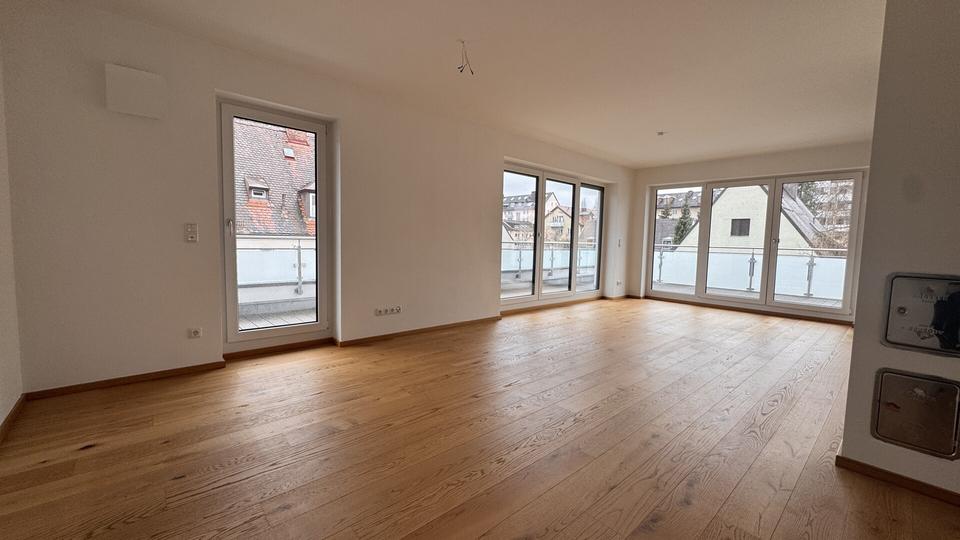 Einfamilienhaus München Am Riesenfeld - 3 Zimmer, 120 m&sup2;, 2.500&euro; | Angebot:25639804