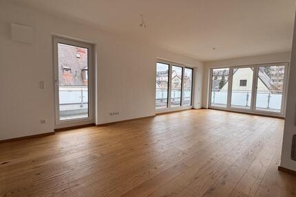 Haus München Am Riesenfeld - 3 Zimmer, 120 m&sup2;, 2.500&euro; | Angebot:25639804