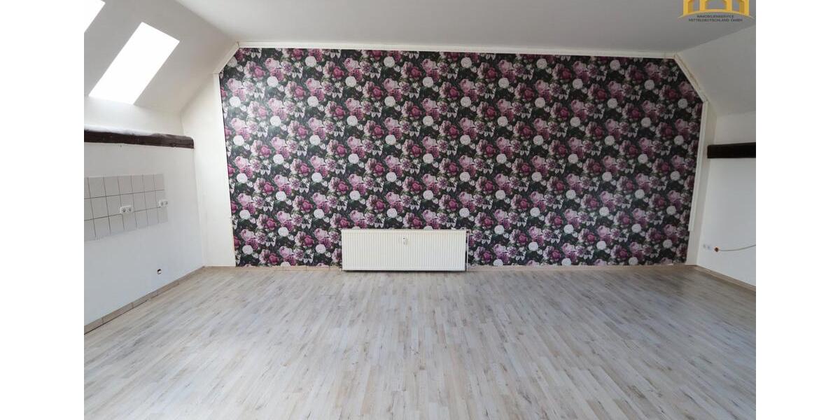 Dachgeschoßwohnung Hettstedt - 4 Zimmer, 87 m&sup2;, 420&euro; | Angebot:25990009
