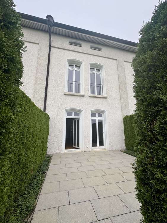 Haus zum Mieten in Ulm 2.450 € 184 m² 4 zimmer