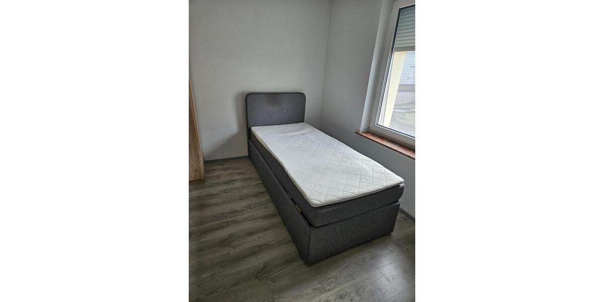 Etagenwohnung Albstadt - 1 Zimmer, 13 m&sup2;, 300&euro; | Angebot:25299861