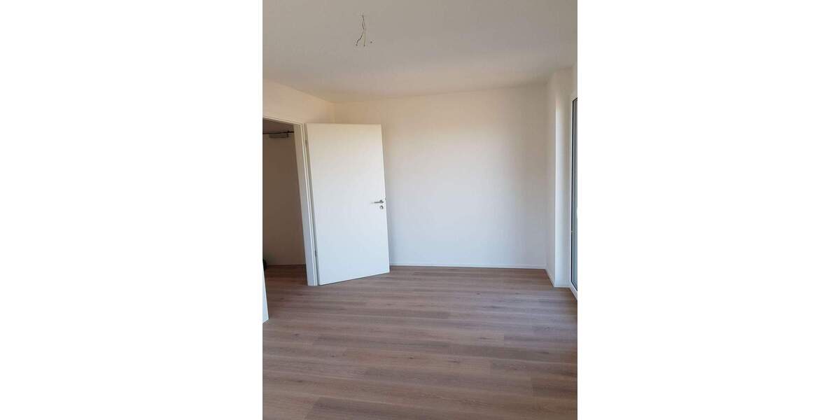 Etagenwohnung Weil am Rhein - 3 Zimmer, 93 m&sup2;, 1.525&euro; | Angebot:25703784