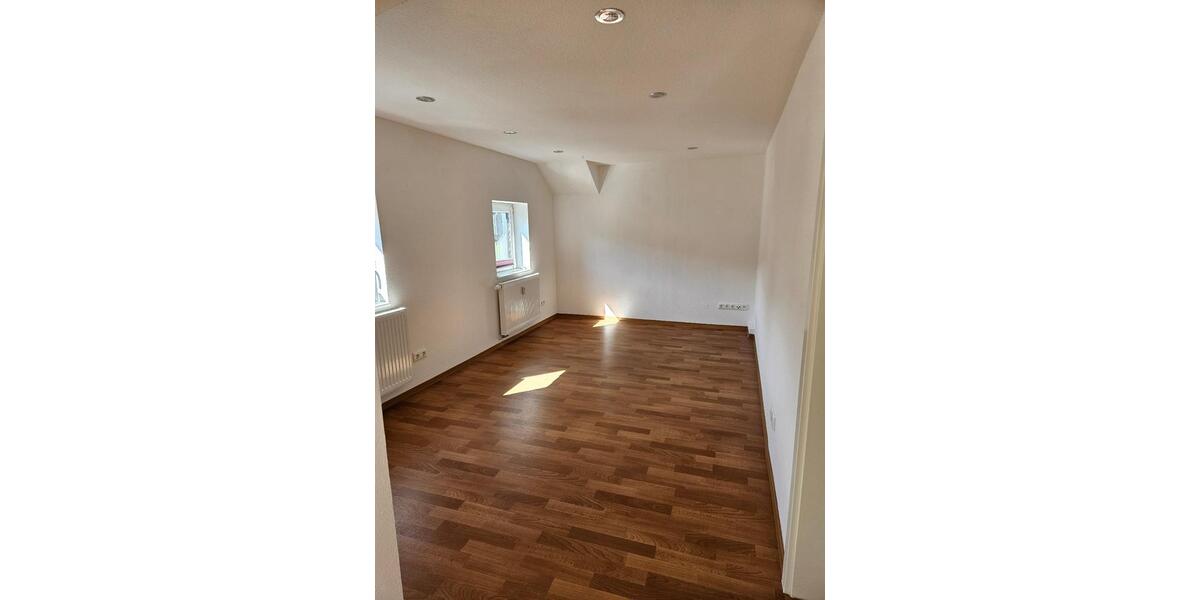 Dachgeschoßwohnung Raschau-Markersbach Markersbach - 3 Zimmer, 55 m&sup2;, 356&euro; | Angebot:26620097