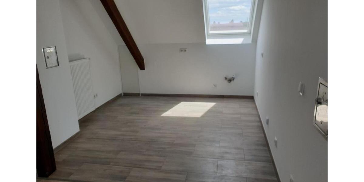 Dachgeschoßwohnung Mannheim Sandhofen - 3 Zimmer, 72 m&sup2;, 800&euro; | Angebot:24772641