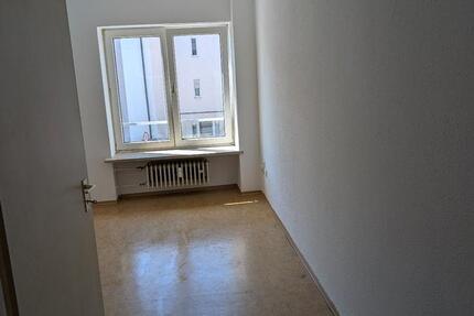Zimmer mit Bad und WC