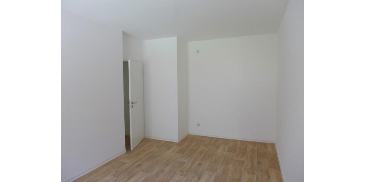 Erdgeschoßwohnung Limbach-Oberfrohna Oberfrohna - 3 Zimmer, 70 m&sup2;, 532&euro; | Angebot:21566573