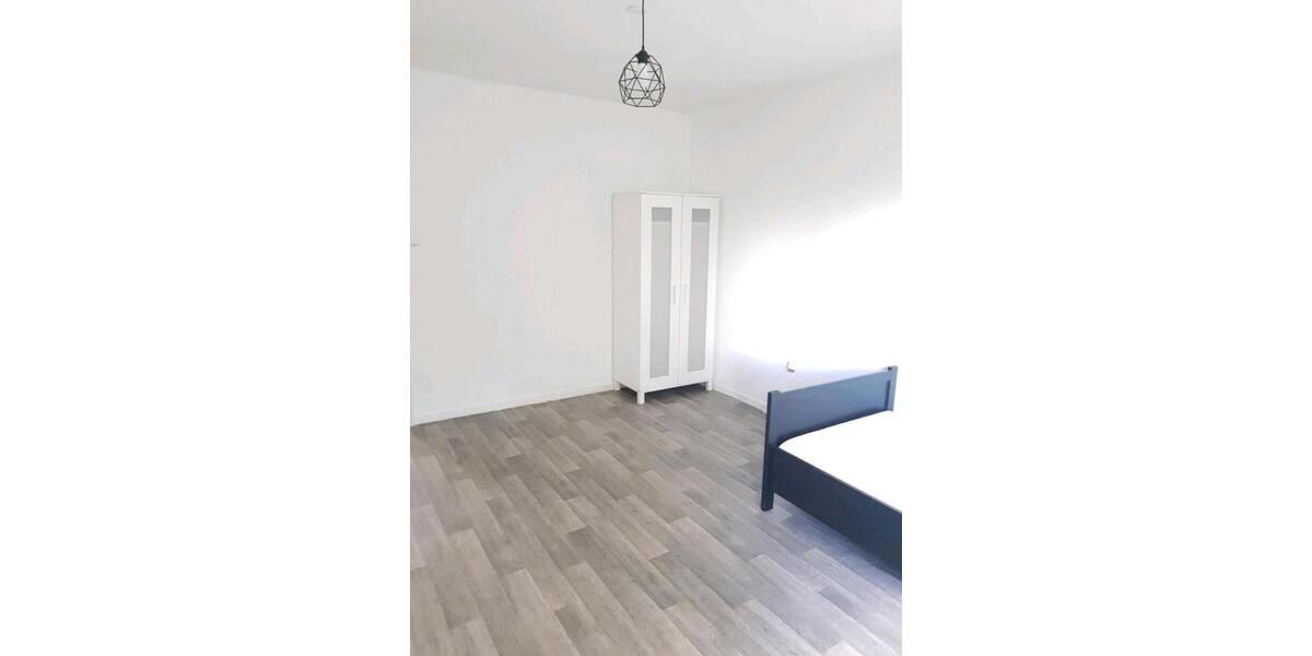 WG-Zimmer Frei 1 zimmer