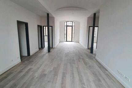 Geräumige 4-Raum-Wohnung zu vermieten 4 zimmer