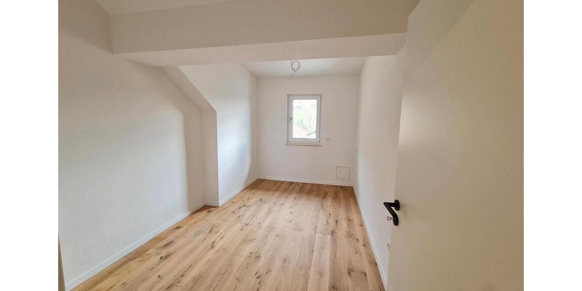 Dachgeschoßwohnung Schönberg - 2 Zimmer, 63 m&sup2;, 680&euro; | Angebot:26263159