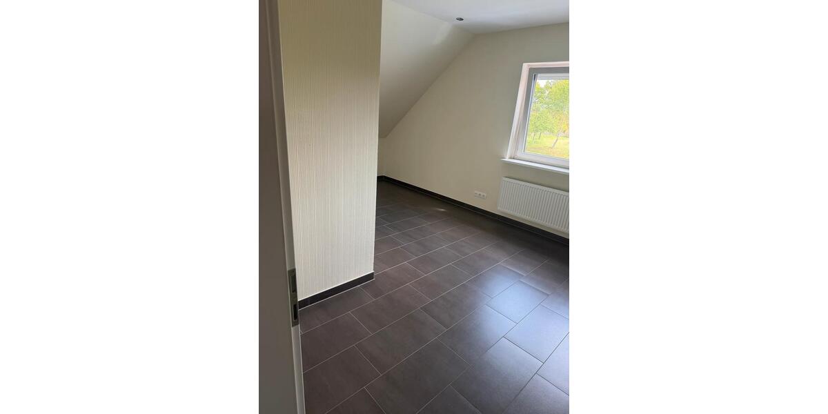 Dachgeschoßwohnung Todesfelde - 2.5 Zimmer, 75 m&sup2;, 1.000&euro; | Angebot:26611995