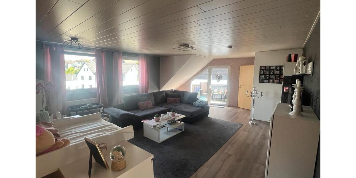 Dachgeschoßwohnung Lindlar - 3 Zimmer, 95 m&sup2;, 800&euro; | Angebot:26670821