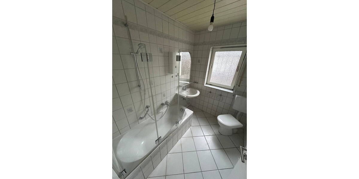 Etagenwohnung Bielefeld Brake - 4 Zimmer, 105 m&sup2;, 850&euro; | Angebot:26164115