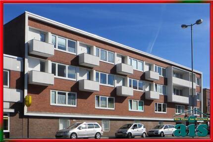 ais GmbH bietet an: 3 Zimmer Wohnung mit Balkon und Einbauküche!
