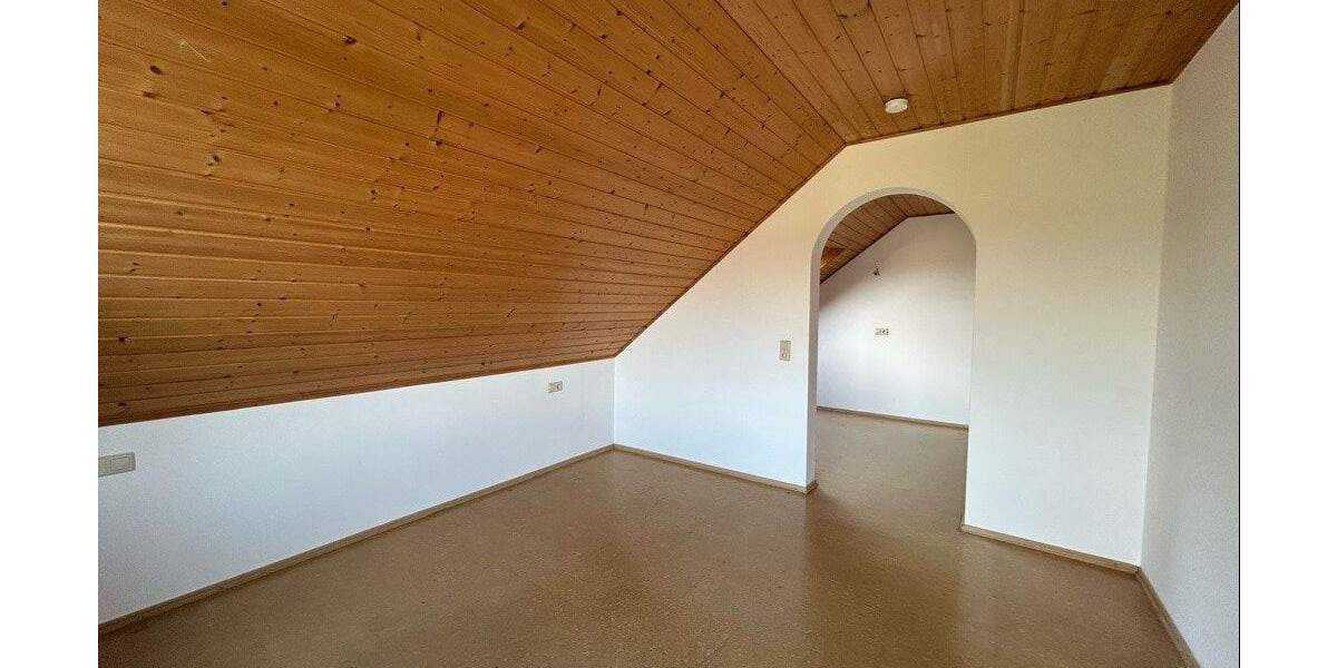 Etagenwohnung Schopfloch Köhlau - 5 Zimmer, 130 m&sup2;, 750&euro; | Angebot:25729747