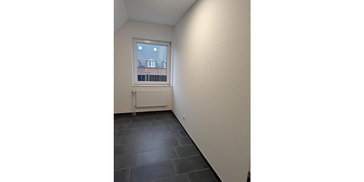 Dachgeschoßwohnung Cloppenburg - 3 Zimmer, 76 m&sup2;, 650&euro; | Angebot:24534538