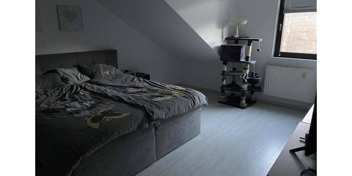 Dachgeschoßwohnung Morsbach - 3 Zimmer, 93 m&sup2;, 600&euro; | Angebot:26548385