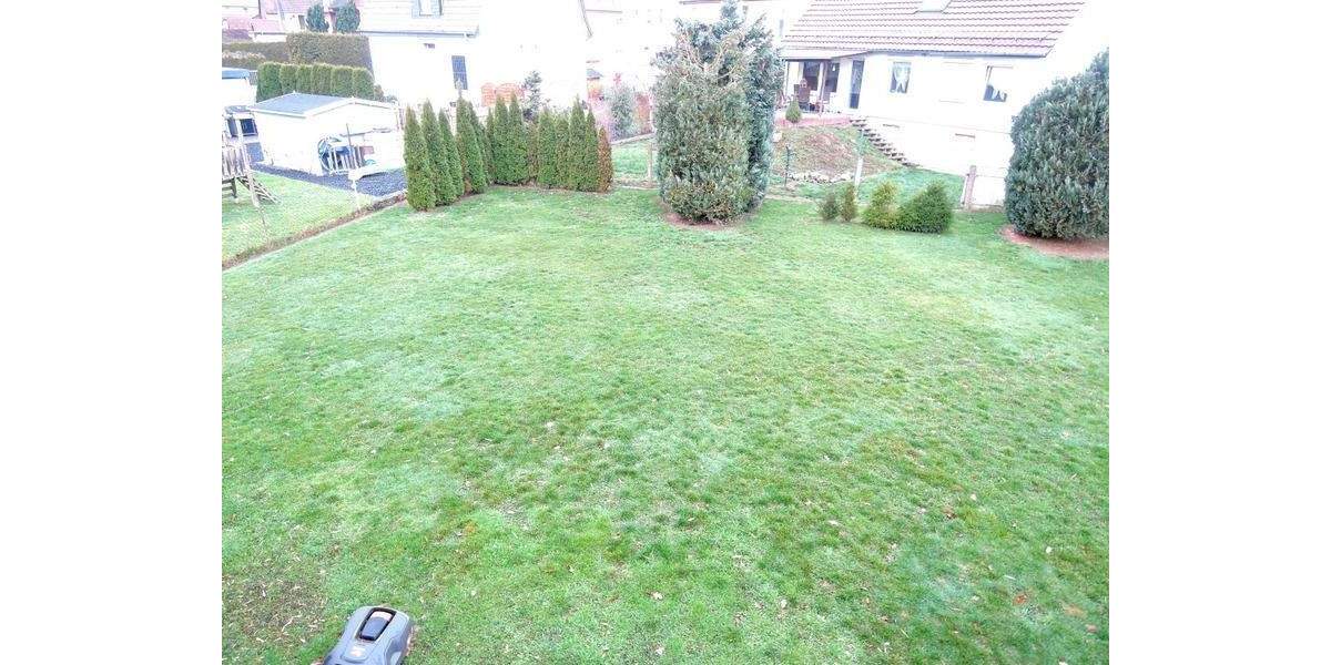 Top gepflegte und helle Etagenwohnung mit Einbauküche, Balkon und Gartennutzung nahe der Innenstadt 3 zimmer