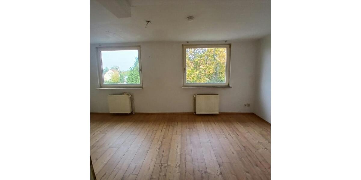 Dachgeschoßwohnung Jacobsdorf - 2 Zimmer, 66 m&sup2;, 440&euro; | Angebot:27634353