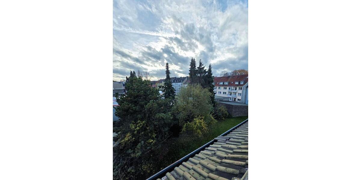 Gemütliche, renovierte 2,5-Zimmer-Wohnung im Dachgeschoss 2 zimmer