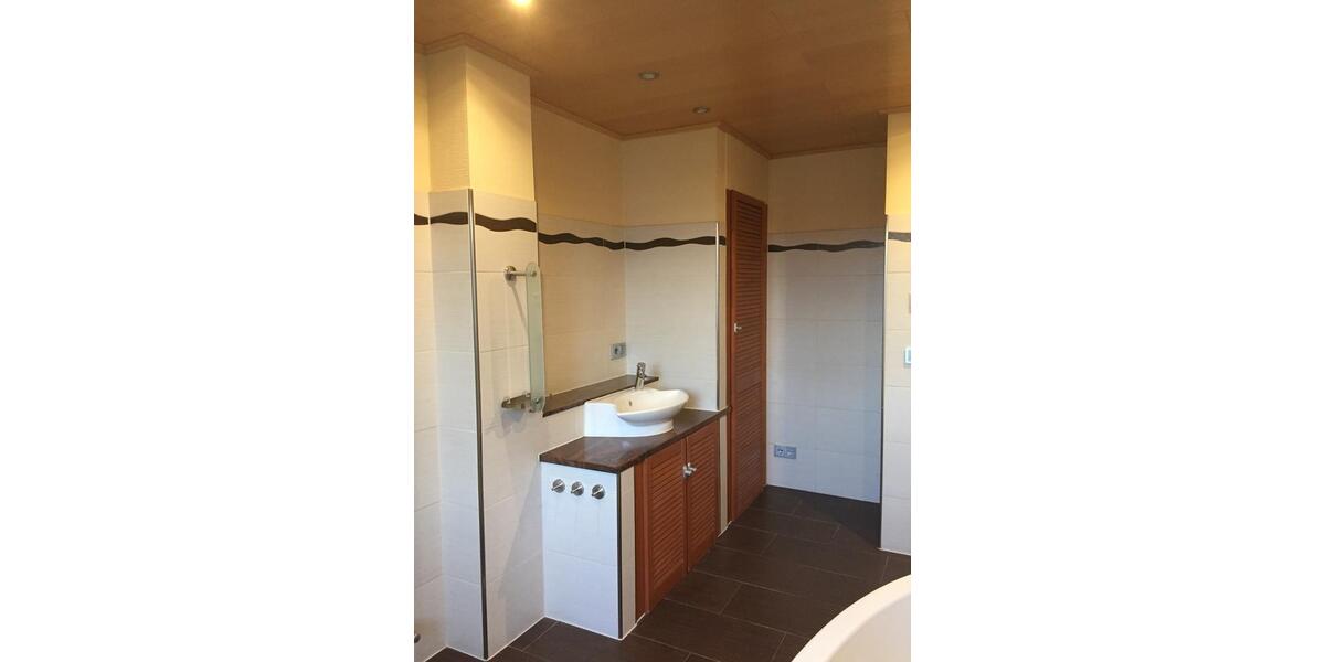 Wunderschöne 4-Raum-Wohnung mit Wohnküche & Garage in Erfurt 4 zimmer