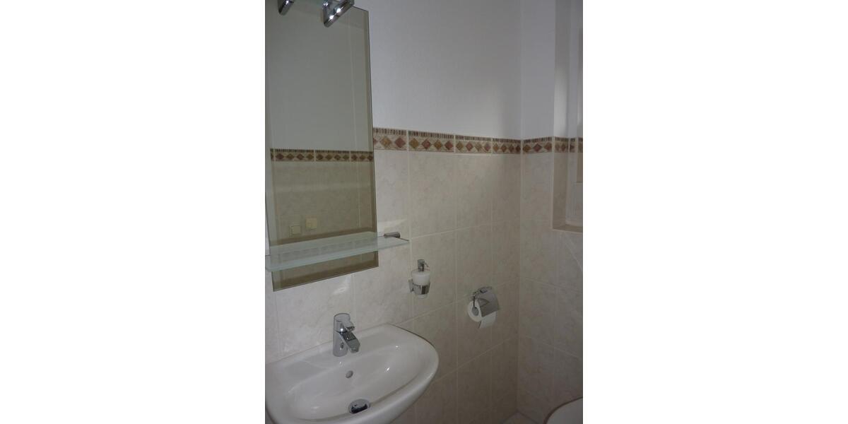 Doppelhaushälfte Pinneberg - 5 Zimmer, 145 m&sup2;, 1.650&euro; | Angebot:24679859