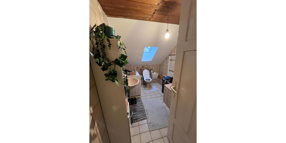 Dachgeschoßwohnung Aalen Unterkochen - 3 Zimmer, 60 m&sup2;, 570&euro; | Angebot:23878610