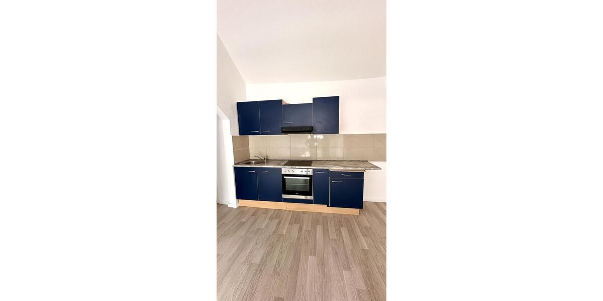 Dachgeschoßwohnung Kiel Gaarden-Ost - 3 Zimmer, 85 m&sup2;, 900&euro; | Angebot:24757043