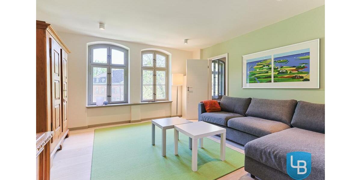 Einfamilienhaus Plön - 7 Zimmer, 261 m&sup2;, 2.500&euro; | Angebot:26648216