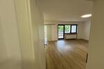Kernsanierte 2,5-Zi-Wohnung mit EBK, Balkon und Garage