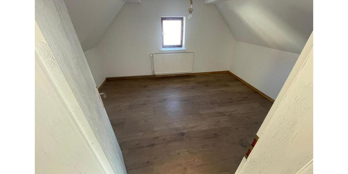 Etagenwohnung Drei Gleichen - 3 Zimmer, 110 m&sup2;, 845&euro; | Angebot:26349774