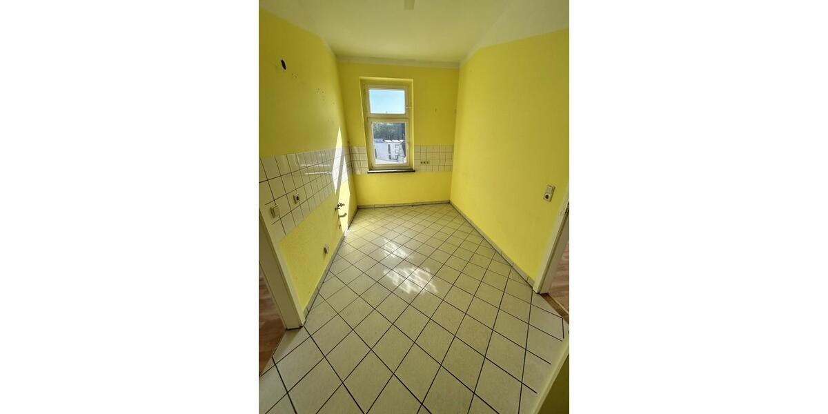 Etagenwohnung Hainichen - 3 Zimmer, 93 m&sup2;, 650&euro; | Angebot:19957940