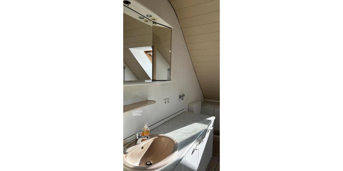 Dachgeschoßwohnung Wolfsburg - 2.5 Zimmer, 50 m&sup2;, 650&euro; | Angebot:25367966