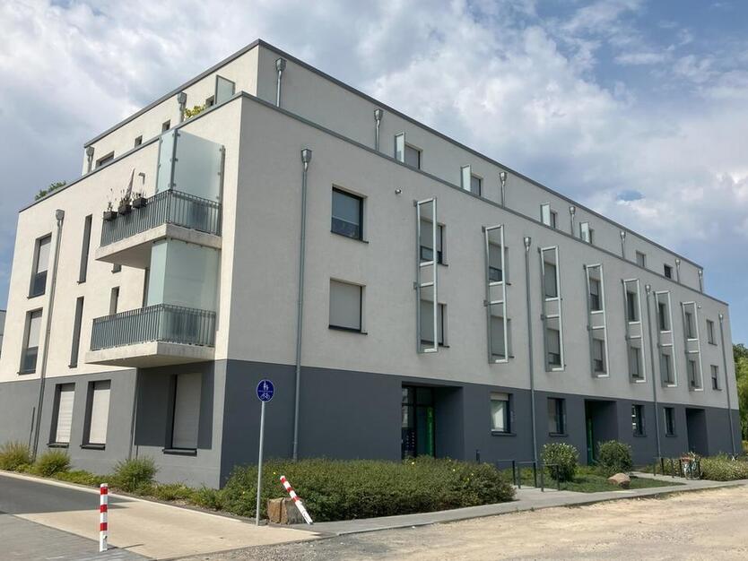 Bei VIVAWEST die Sonnenstrahlen auf der eigenen Terrasse genießen. zimmer